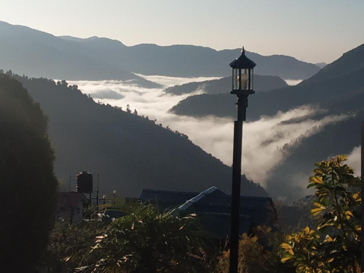 Sakoon Villa Simlá Kültér fotó